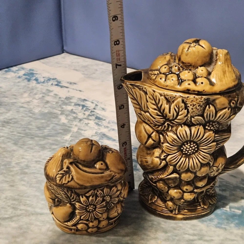 Vintage 1960s Japan Majolica Daisy Fruit Pitcher & Lidded Jar Ceramic Set